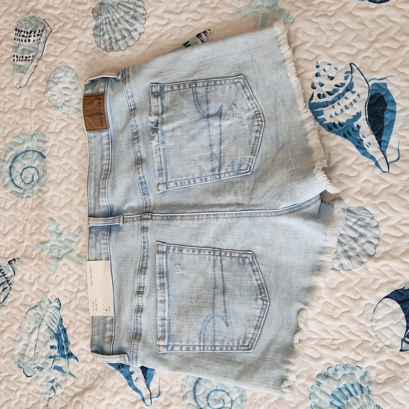 American Eagle Shorts NWT size 8 - Picture 3 of 3
